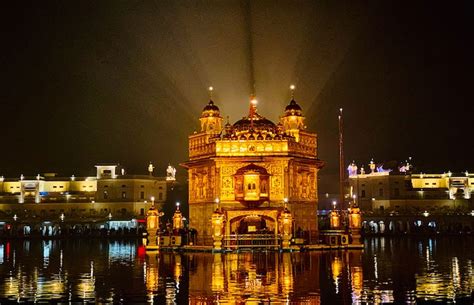 7 Interesting Facts About The Golden Temple Of Amritsar In India ...