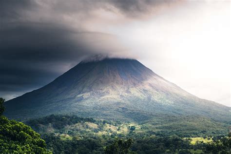 10 Reasons Why Lake Arenal is the Perfect Destination for Honeymooners ...