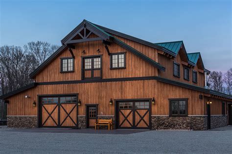 Daggett, Michigan Barn-Style Garage With Living Quarters - DC Builders