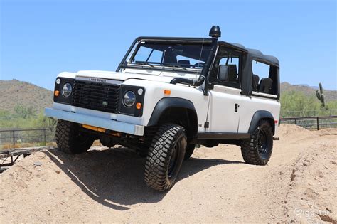 Land Rover Defender 90 Convertible SUV Classic | Rent this location on ...