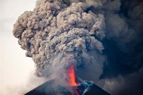 Nicaragua's Momotombo Volcano Has Erupted For the First Time in 100 Years