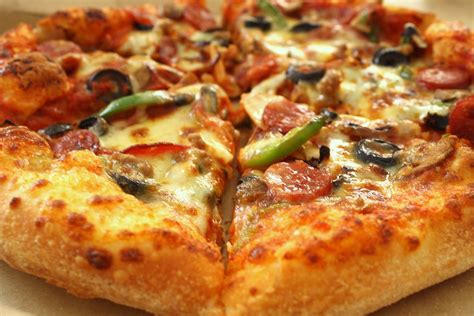 The 5 Best Domino's Crust Types (Complete Rankings)