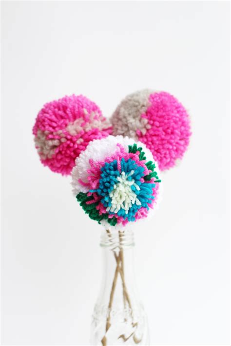 Large pom pom flowers x3 | Felt