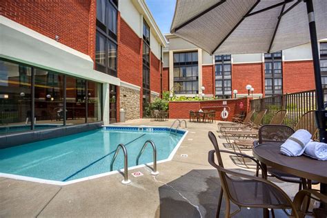 Drury Inn & Suites Fairview Heights, IL - See Discounts