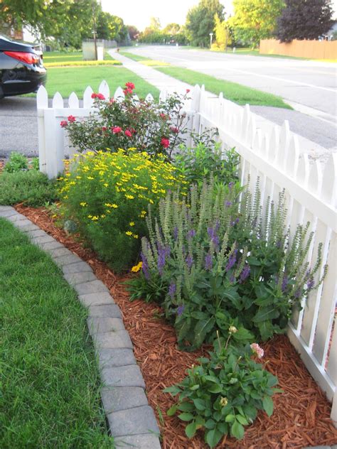 Front Yard Patio | Landscaping