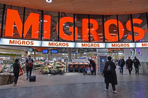 Migros to sell off Globus and other subsidiaries - SWI swissinfo.ch