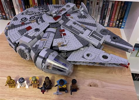 Just finished the Millennium Falcon (75257)! : r/lego