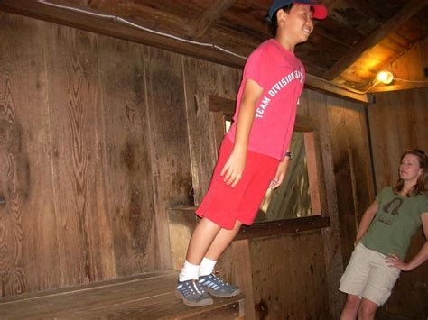 Santa Cruz Mystery Spot - XciteFun.net