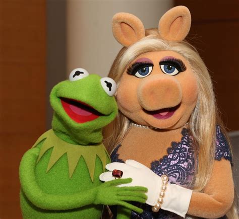 Kermit and Miss Piggy Officially Split...Sort of - The Daily Double ...