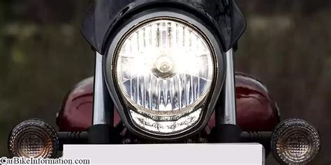 Bajaj Avenger 160 Headlight