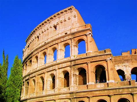 The Colosseum | Roman Historical Spot To Visit | World