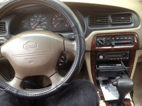 2000 Nissan altima gxe interior