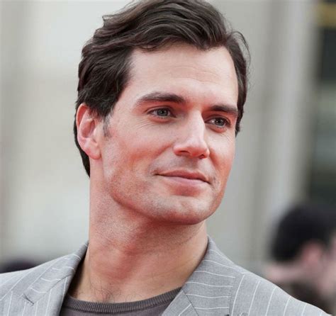 How to get a Defined and Chiseled jawline | Henry cavill, Chiseled ...