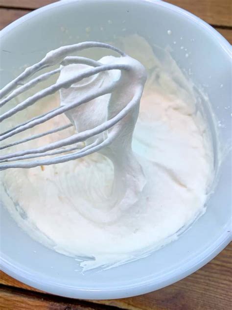 Vanilla Whipped Cream Recipe - The Lake Kitchen