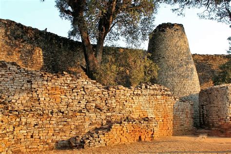 The mysterious ancient city of Great Zimbabwe » Tripfreakz.com