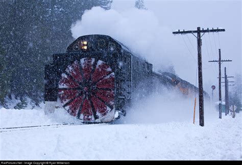 Winters can be tough in Canada. : r/trains