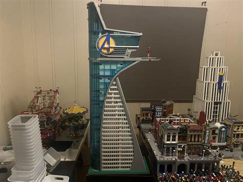 LEGO MOC Huge Avengers Tower by Brick North | Rebrickable - Build with LEGO