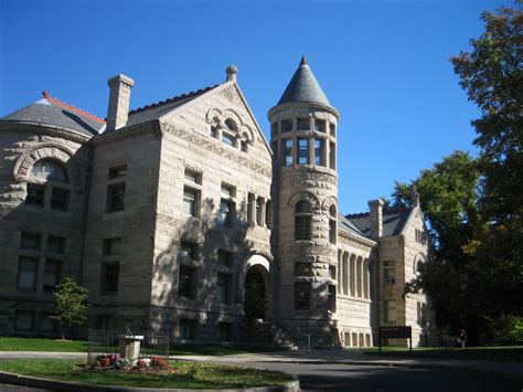 Indiana University-Bloomington | Data USA