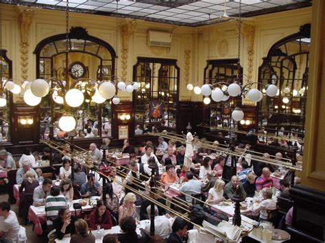 10 vintage Paris Restaurants you’ll want to visit