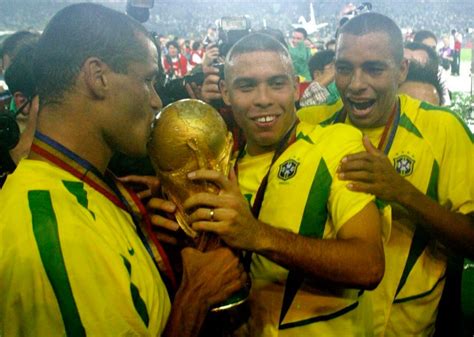 Arsenal Transfer Gold as the club sign Brazil World Cup winner Gilberto ...