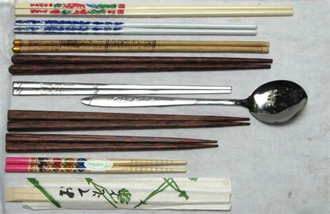 How To Use Chopsticks Vietnamese Style : Chopsticks Etiquettes In ...