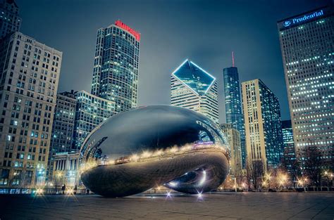 Cloud Gate, an amazing piece of architecture at Millennium Park Chicago ...