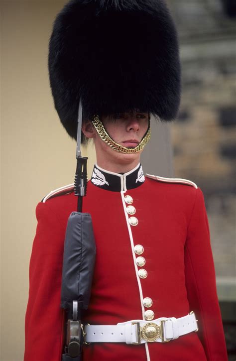 How To Identify The Foot Guards at Buckingham Palace