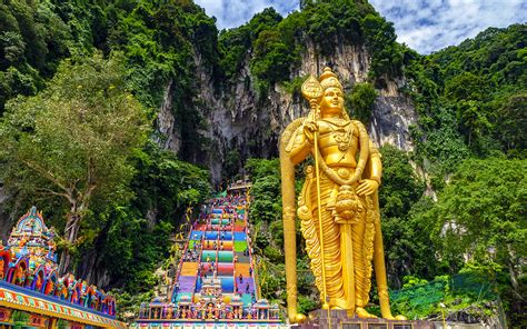 Batu Caves: Explore The 400 Million Years Old Cave Site and Temple