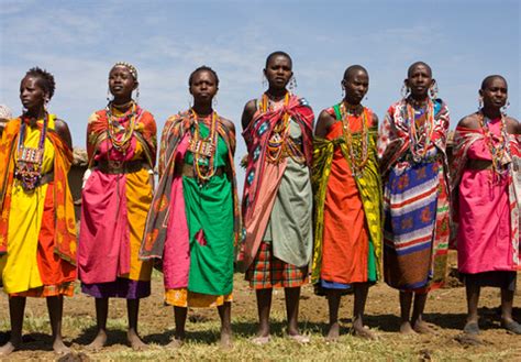 National dress of Kenya – easy, bright and heavily decorated clothing ...