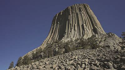 Devils Tower: Mysterious Columns and Engineered Lichens | The Institute ...