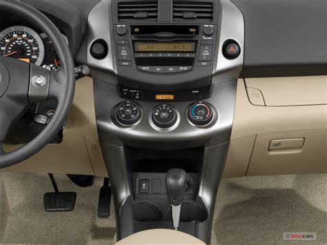 2009 Toyota RAV4: 11 Interior Photos | U.S. News