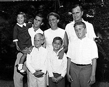 Dorothy Bush Koch - Wikipedia