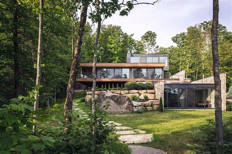 'Floating' timber modern house in the woods offers mod take on rustic ...