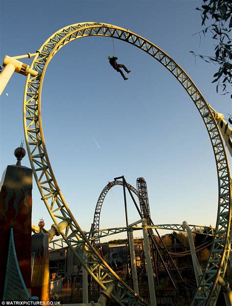 Engineers inspect rollercoasters at Thorpe Park while suspended 200ft ...