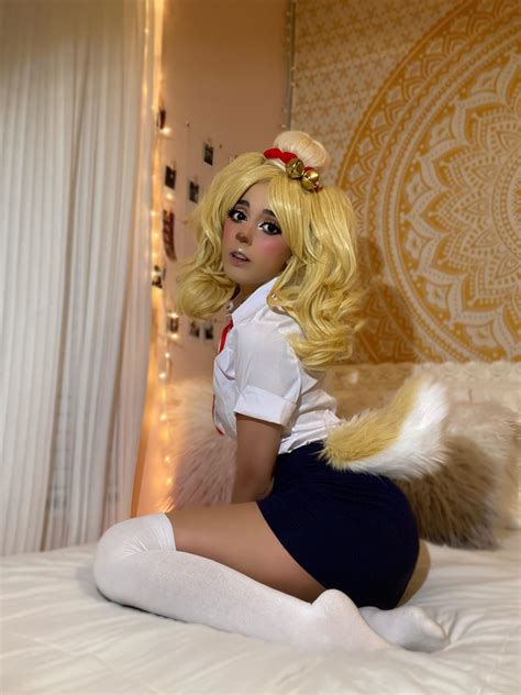 [self] Isabelle From Animal Crossing : r/cosplay