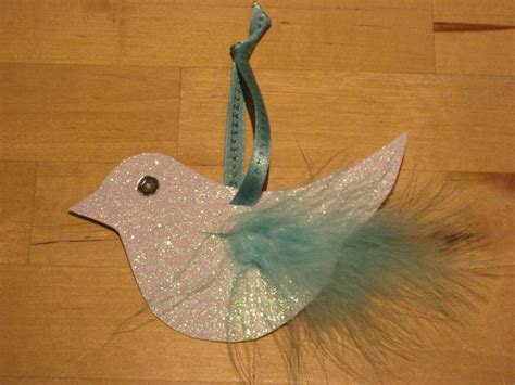 Make a dove of peace Christmas decoration - NurtureStore