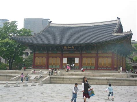 Destination: Deoksugung Palace (Seoul, South Korea) - Worthy Go