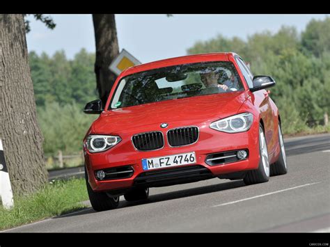 BMW 1-Series Sport Line (2012) - Front | Caricos