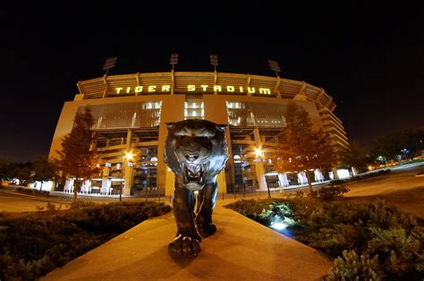 LSU Tiger Stadium Wallpaper - WallpaperSafari