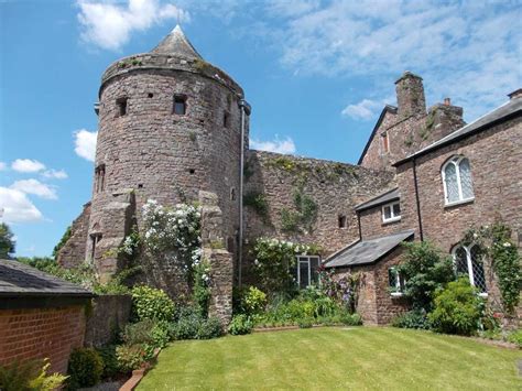 Tiverton Castle - Visit Mid Devon