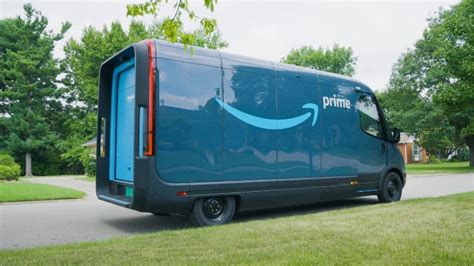 Amazon and Rivian EV delivery vans launched - Geeky Gadgets