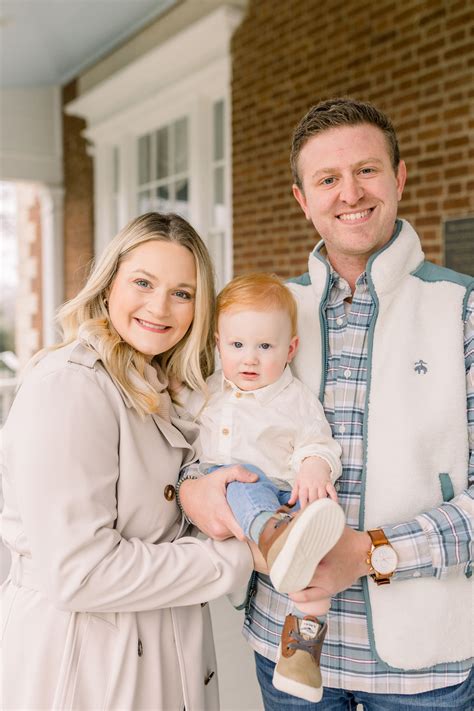 This Wife Surprised Her Husband with a Pregnancy Announcement Photoshoot