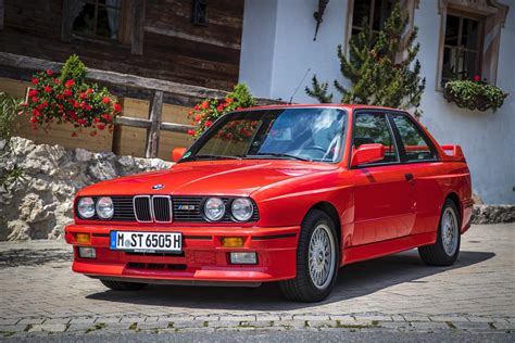 The BMW 325i is the E30 3 Series to get, per Car and Driver