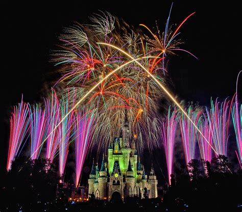 Magic Kingdom - Fireworks Friday | Happy weekend everyone! T… | Flickr