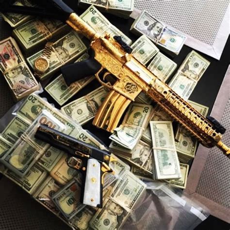 Gold Guns And Money - 800x800 Wallpaper - teahub.io