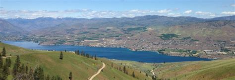 Hiking in Lake Chelan WA | The Lookout at Lake Chelan