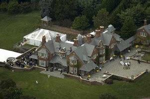 Hollywood Celebrity Houses: Billy Joel - Old and New Mansions