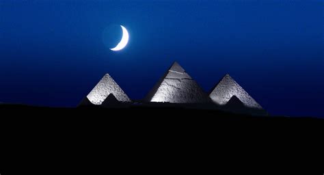 Pyramids at night [3264x1764] : pics