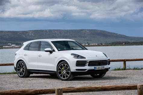 Cayenne E-Hybrid (Carrara White Metallic) - Porsche Cayenne E-Hybrid