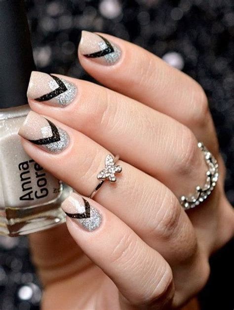 25 Elegant Black & Silver Nail Designs in 2020 – NailDesignCode